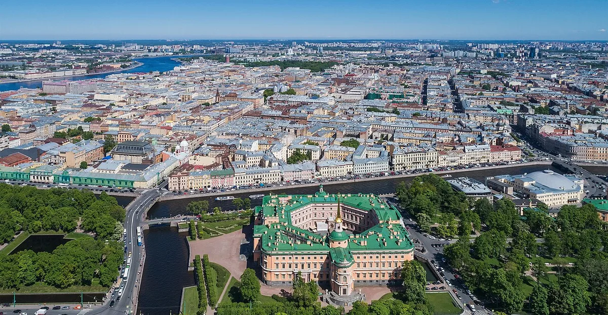 Explosion in St. Petersburg reportedly kills Russian lieutenant colonel, wife injured