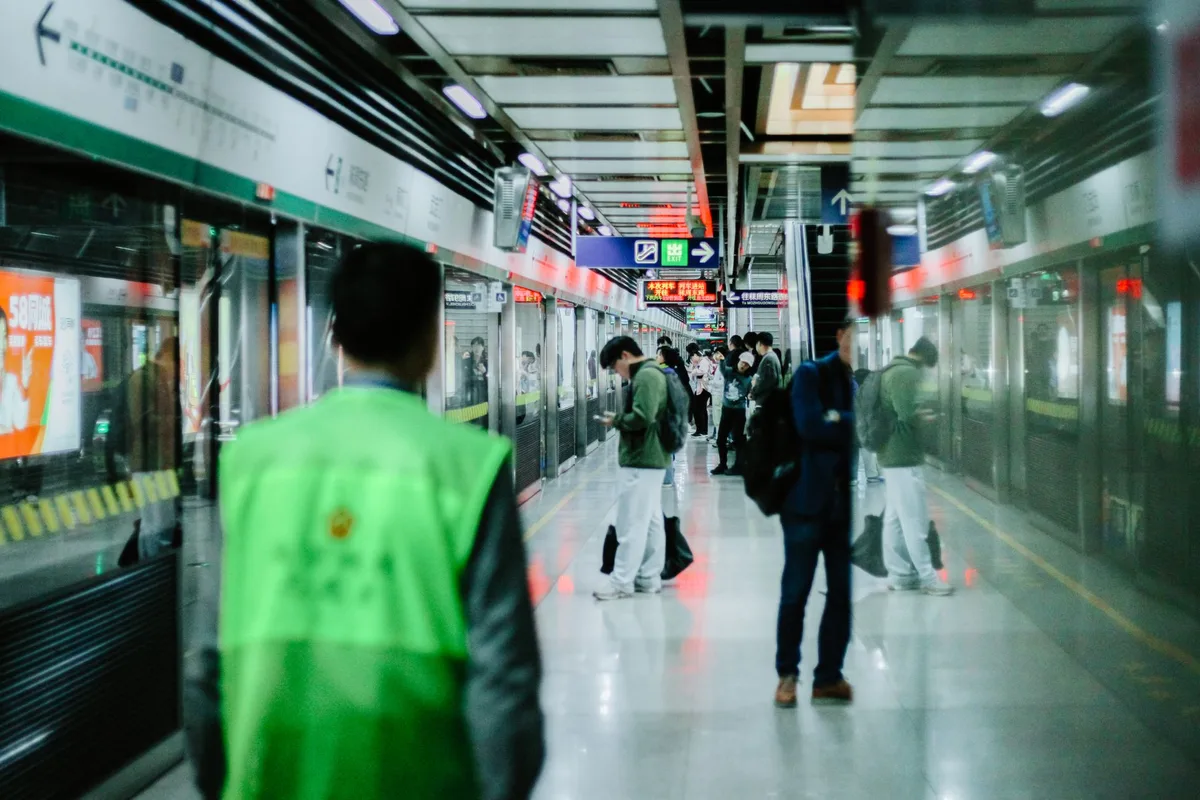 China’s Jobless Keep Fake Commutes Amid Labor Strains