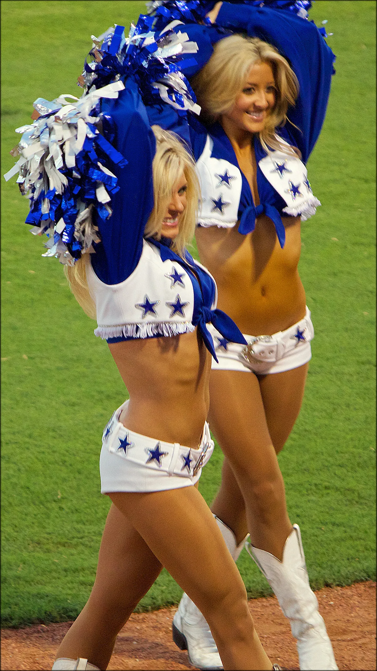Cowboys Recognize Cheerleaders’ Union