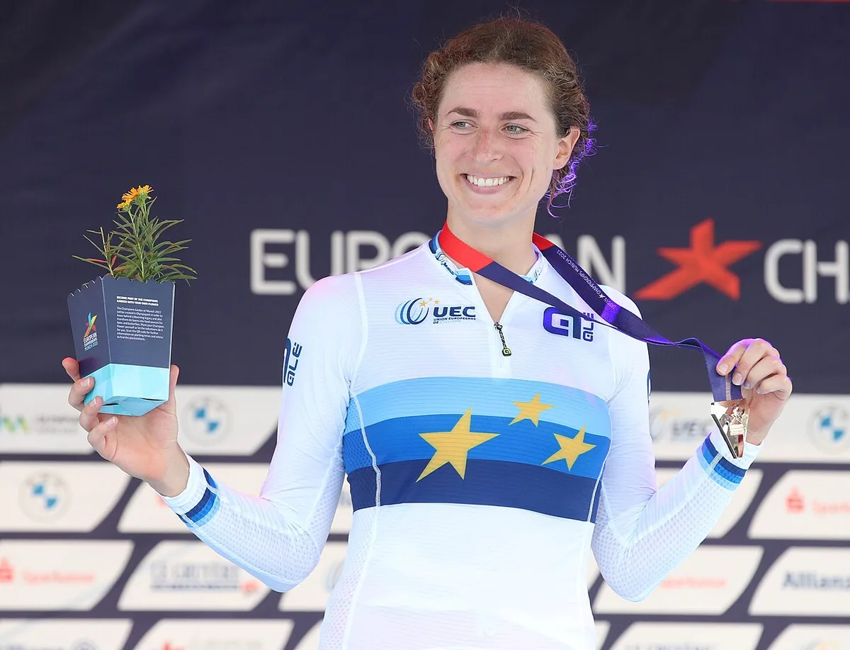 Reusser Retains World Time-Trial Title in Montreal