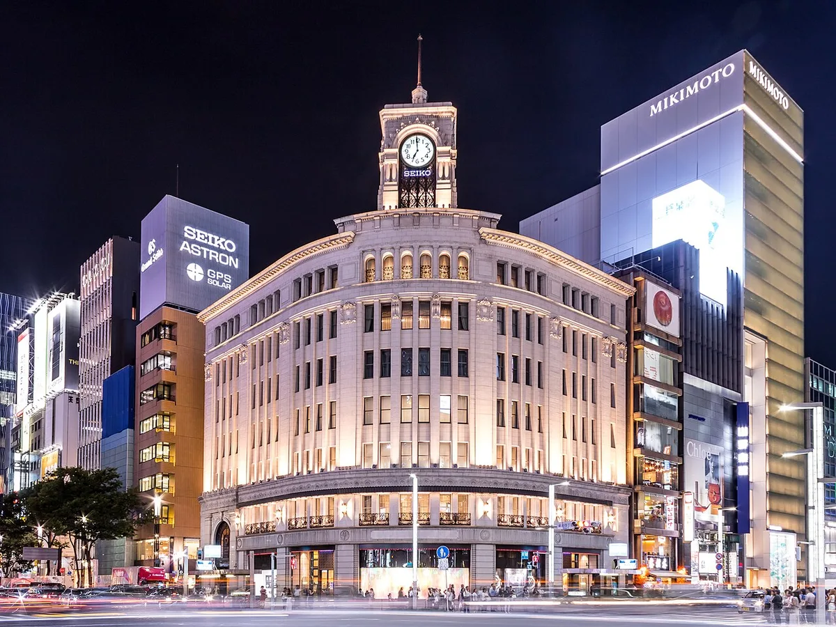 Chinese Student Arrested in Ginza Attack, 25 Hospitalized