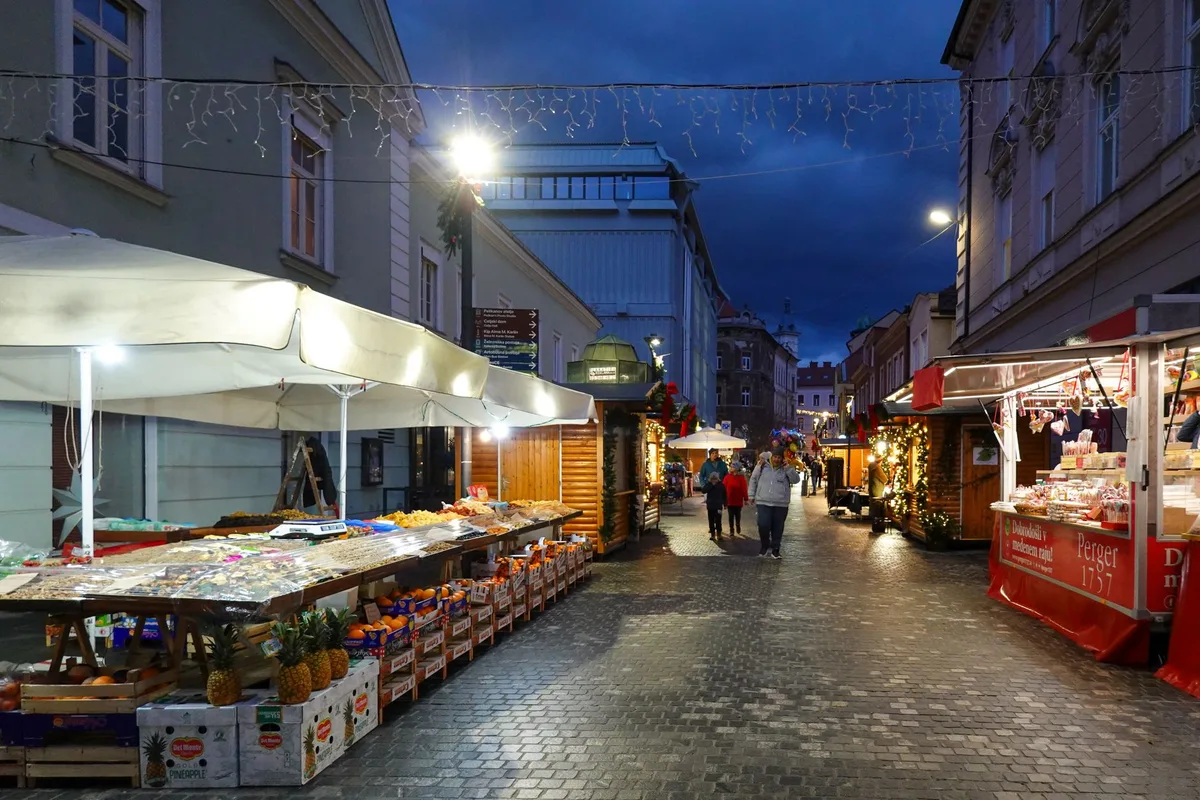 Hundreds of Vendors Expected at Regional Holiday Markets