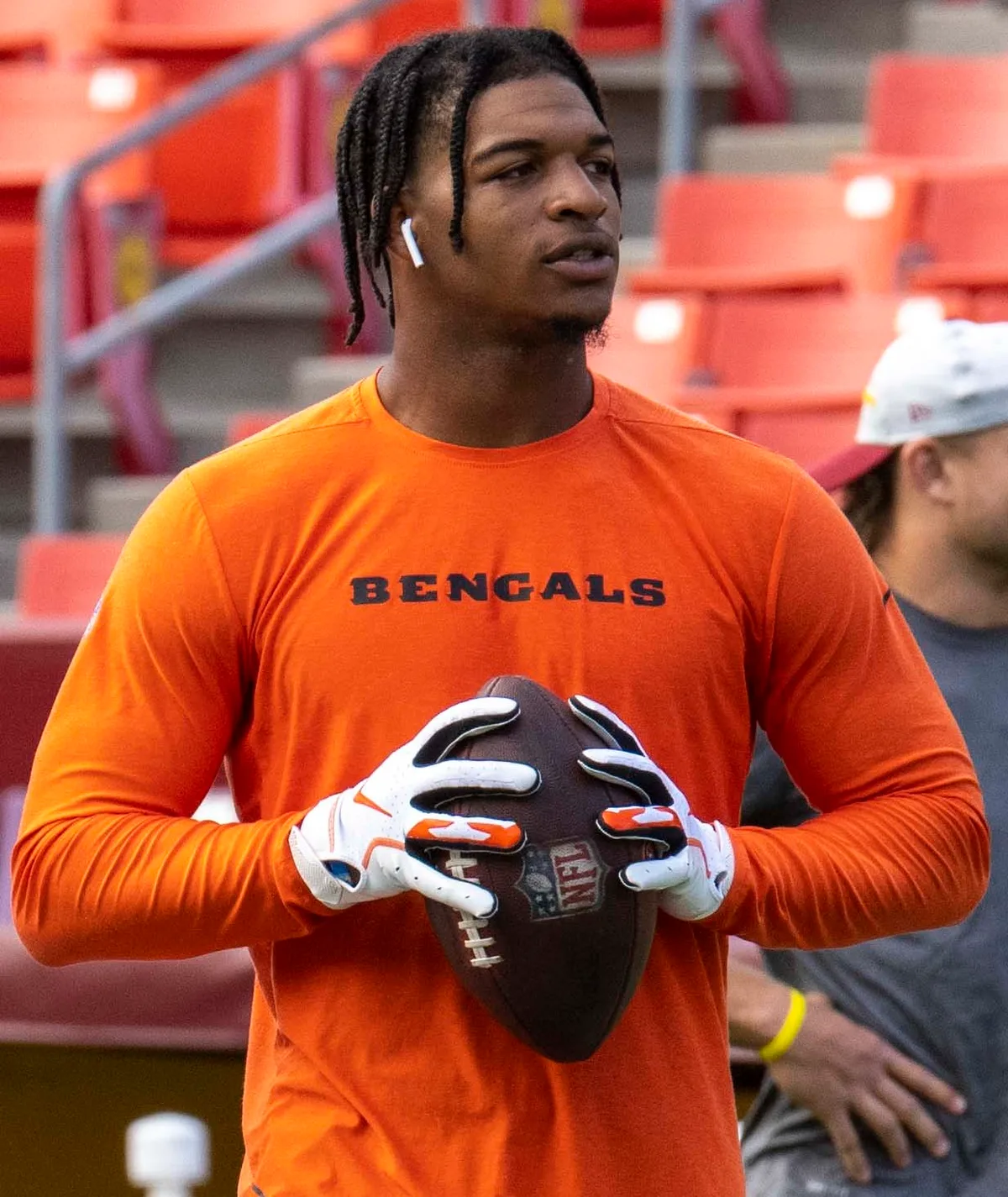 Chase Injures Left Knee at Bengals Practice