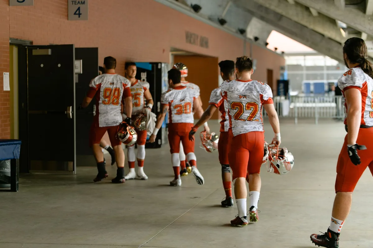 Canadian leagues set Thursday return