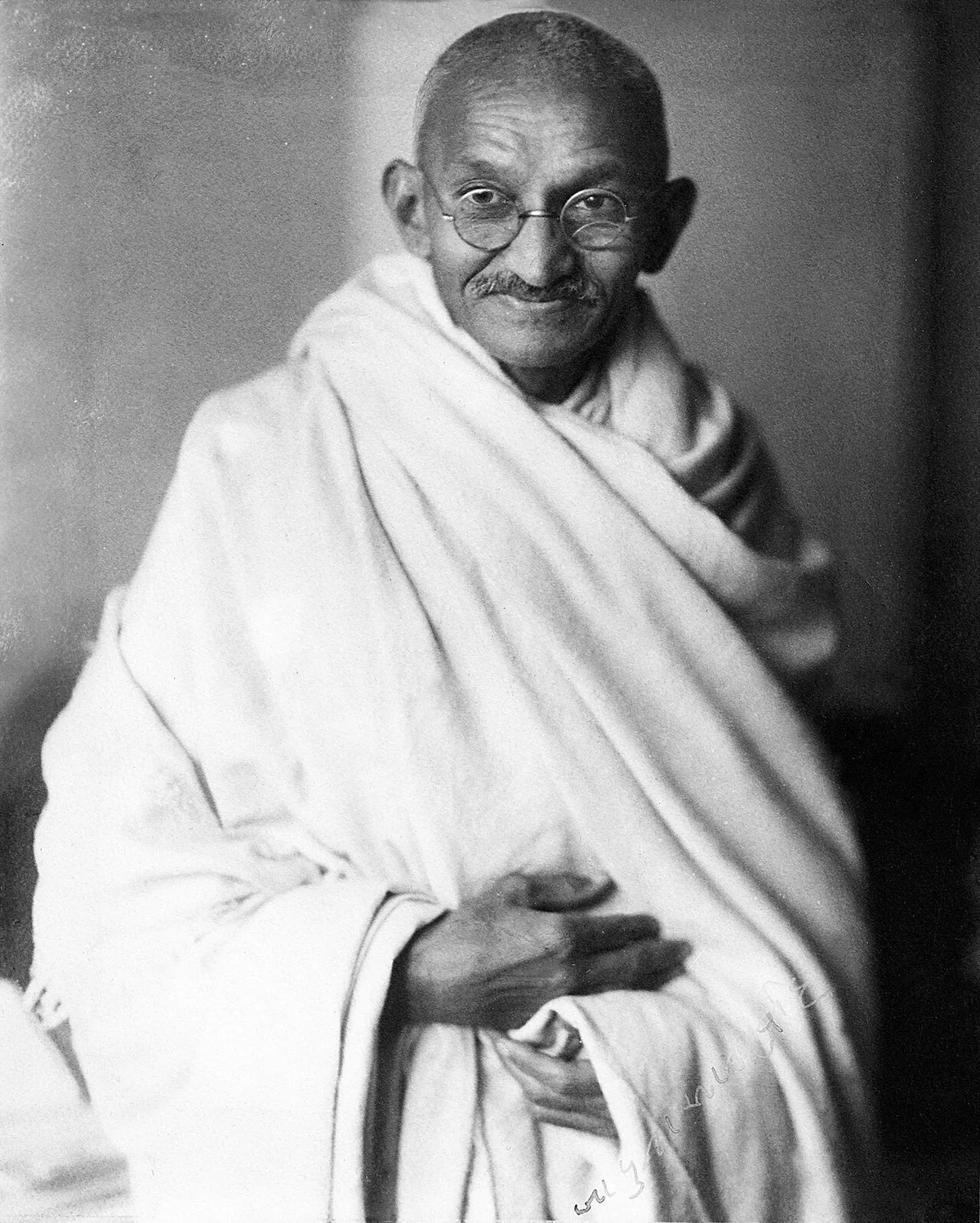 North Dakota unveils first life-size Gandhi statue