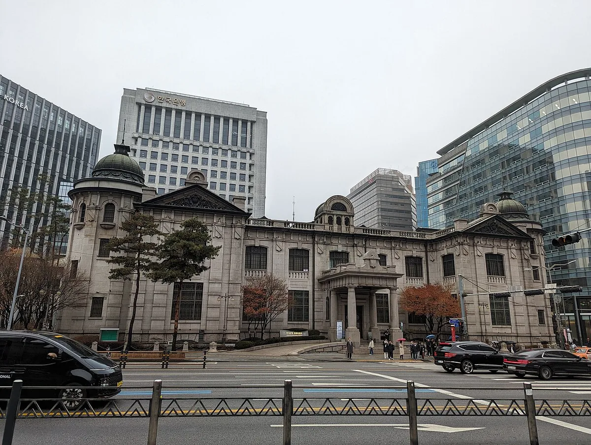 Bank of Korea Hikes Base Rate to 3% for Second Straight Month, Boosts Growth Outlook to 3.3% This Year