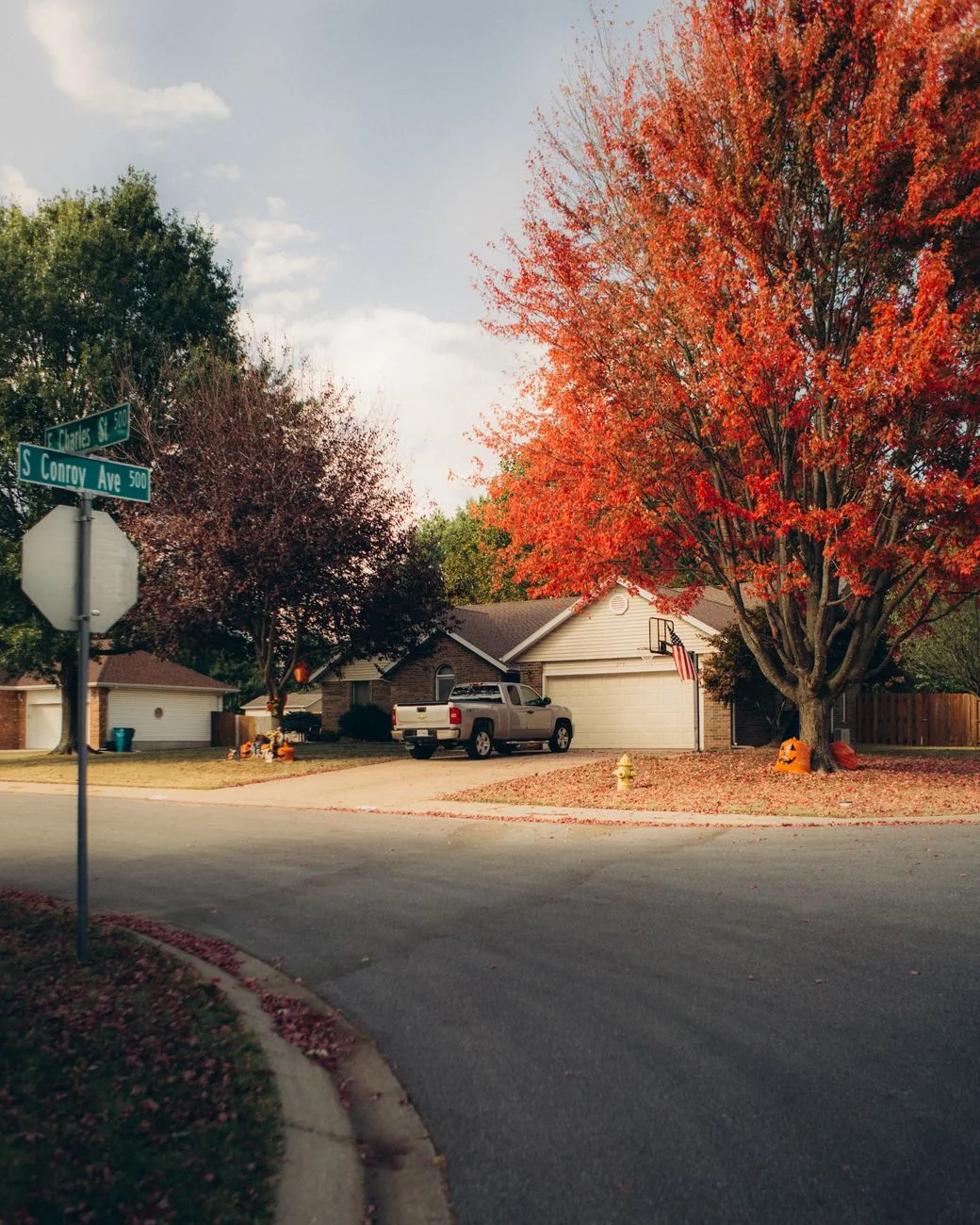Evansville Sets October Start for Fall Leaf Pickup Program