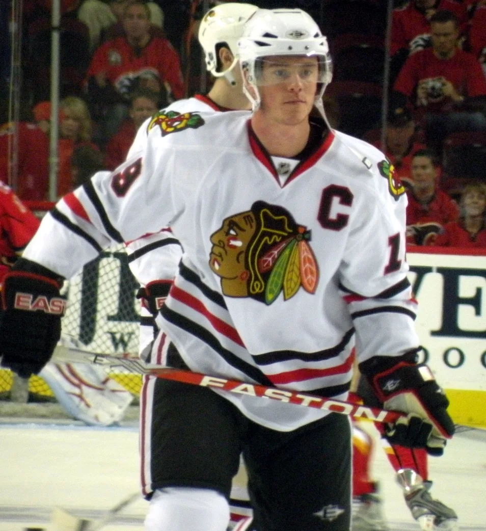 Chicago Hosts Florida in NHL Matchup