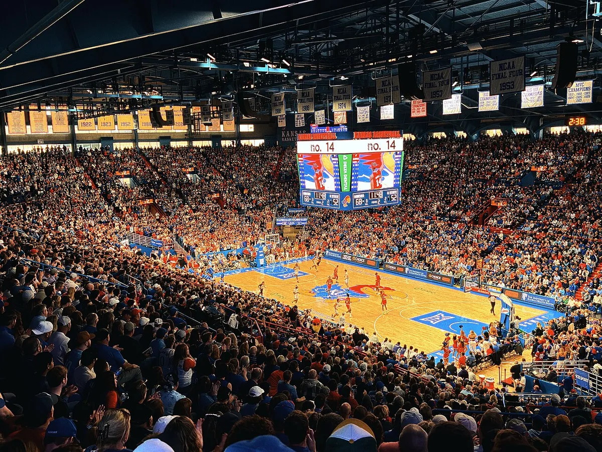 Louisville’s Bidunga Set to Face Kansas