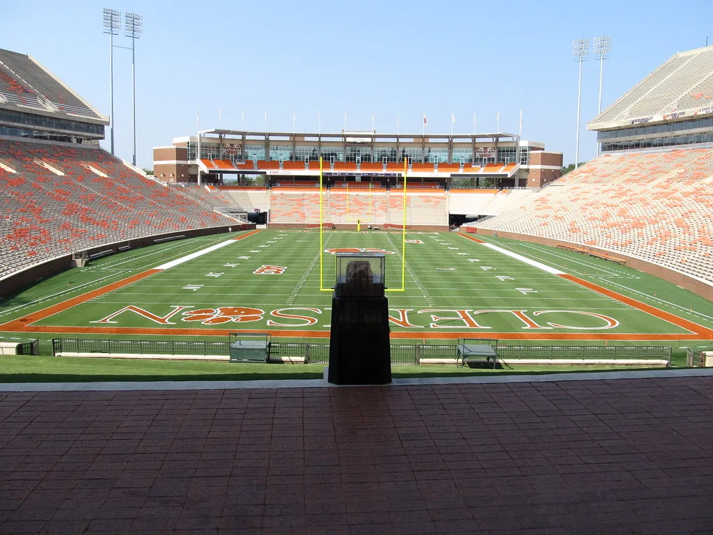 UNC Seeks First Clemson Win in 25 Years