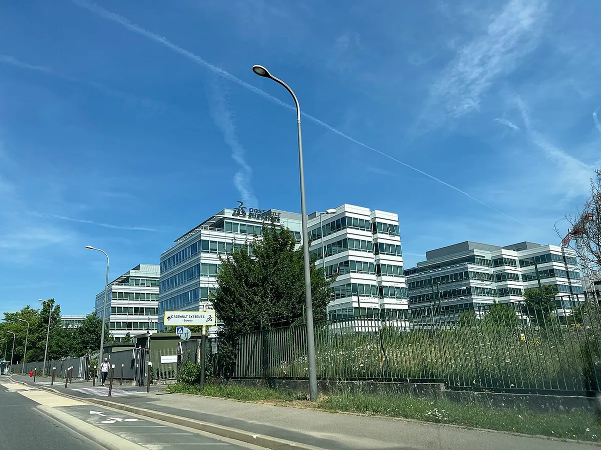 Dassault Systèmes raises 2026 growth target for first time in two years