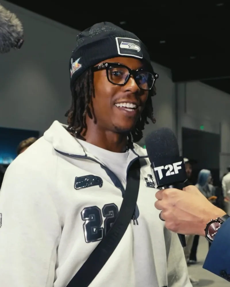 Shaheed, Cross Leave Seahawks Game with Injuries