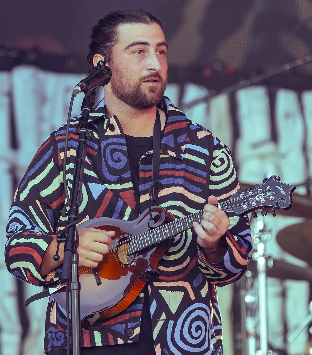 Noah Kahan Announces 31-Date Stadium World Tour