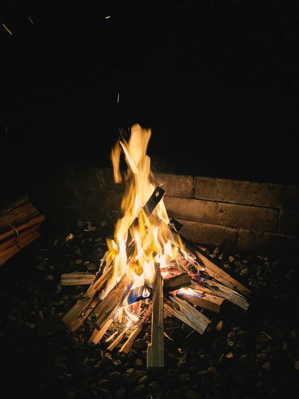 How to start a campfire