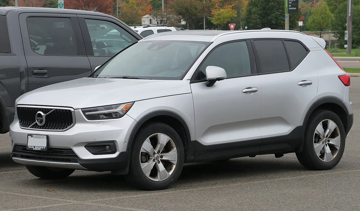 Volvo Plans 2,500 Job Cuts After Q3 Loss