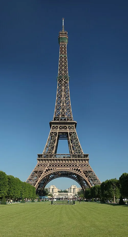 Eiffel Tower chief to step down after row over female staff