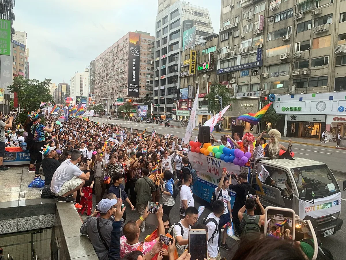 Taiwan Pride Draws 150,000; Transgender March Draws 3,800