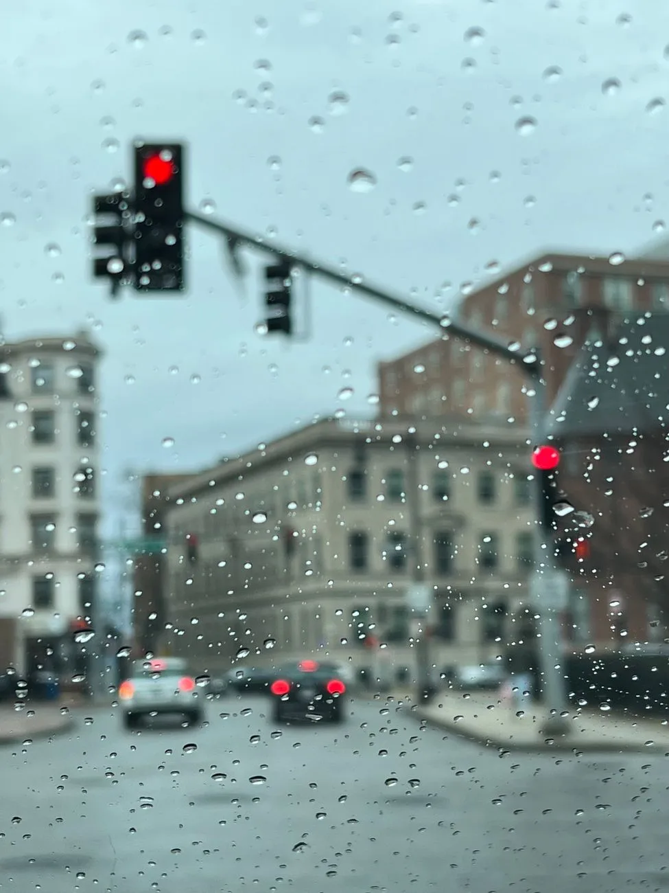 Seattle woman jumps from reported fake Uber