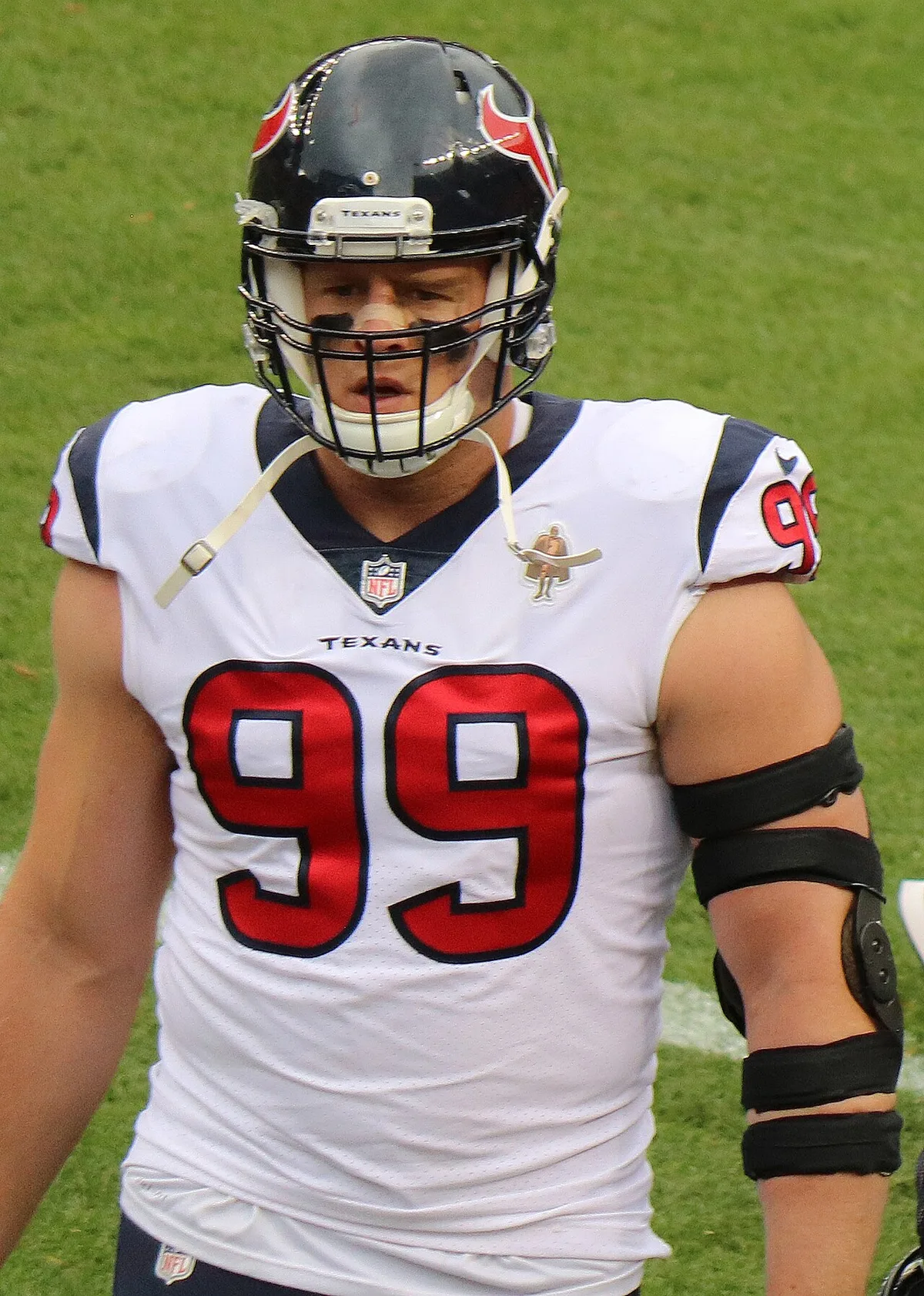 J.J. Watt signs multiyear CBS lead analyst deal