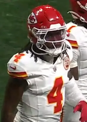 Lions offense targets Panthers amid rain while Chiefs stay unbeaten