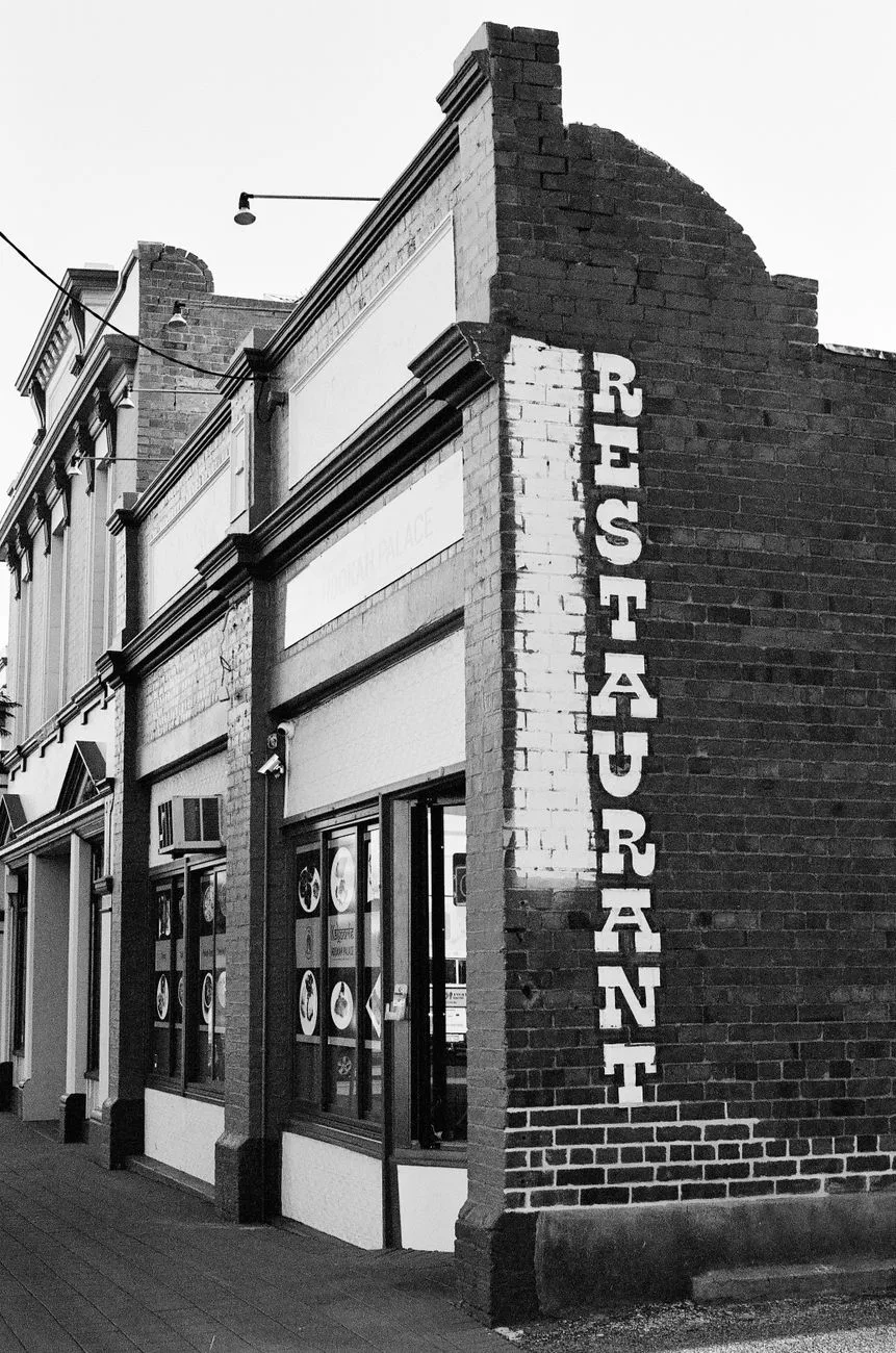 Historic Buildings Shape Restaurant Stories Across Regions