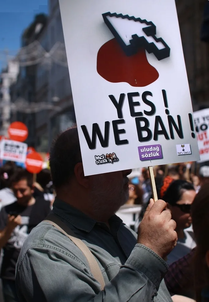 Journalists Protest Censorship Across 10 Turkish Cities