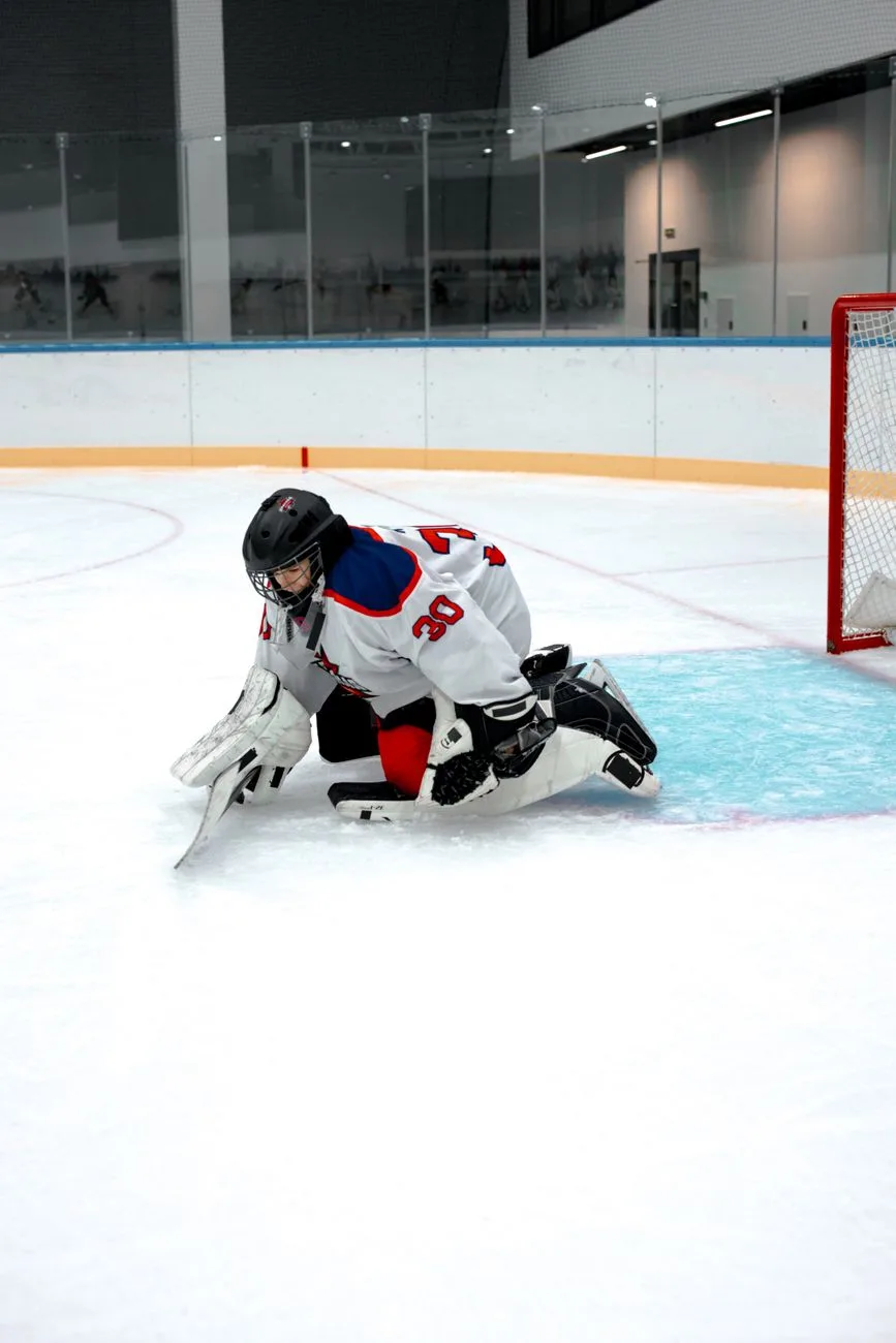 Hurricanes blank Blues 4-0, Kochetkov makes 24 saves