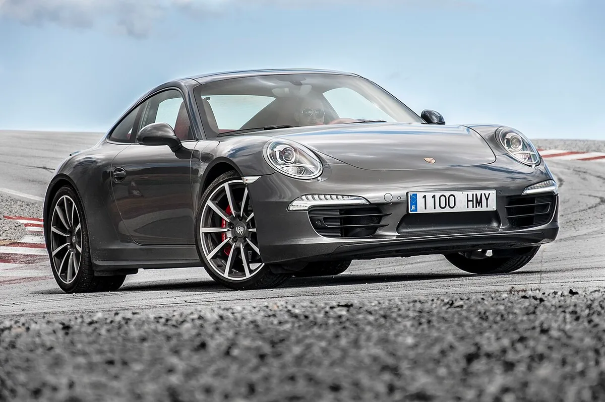 Porsche operating profit rebounds to €1.74 billion even as revenue falls
