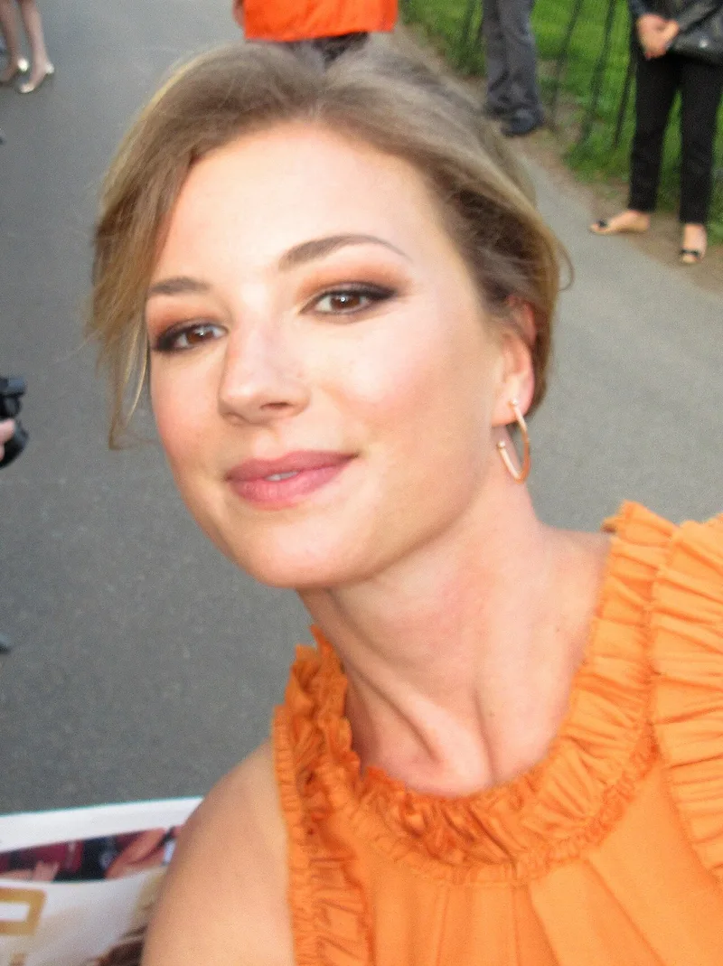 Emily VanCamp