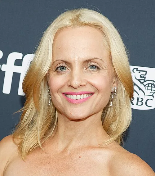 Mena Suvari