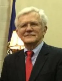 Edward Earl Carnes