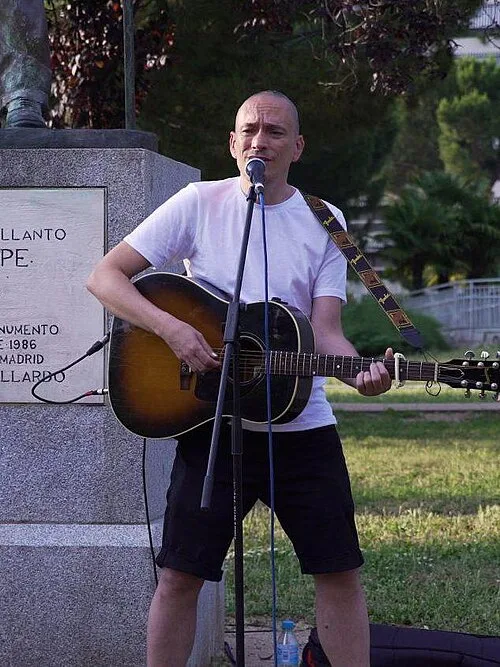 Javier Álvarez