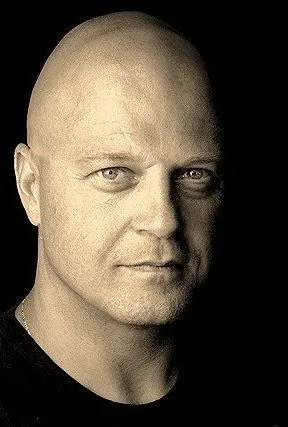 Michael Chiklis