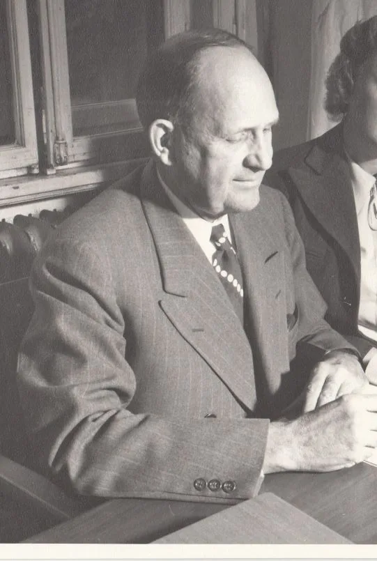 Lee R. Wyatt